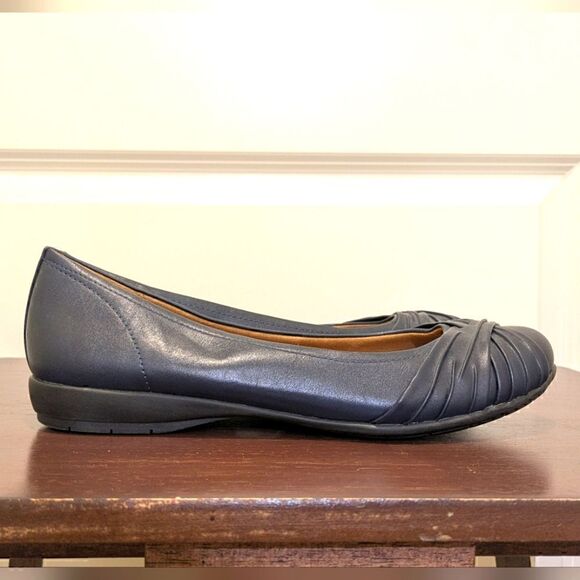 EUC Natural Soul 10M Navy Blue Faux Leather Ballet Flats - Picture 2 of 8